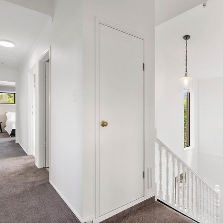 Ngaio Views - Lake Taupo Holiday Home エクステリア 写真