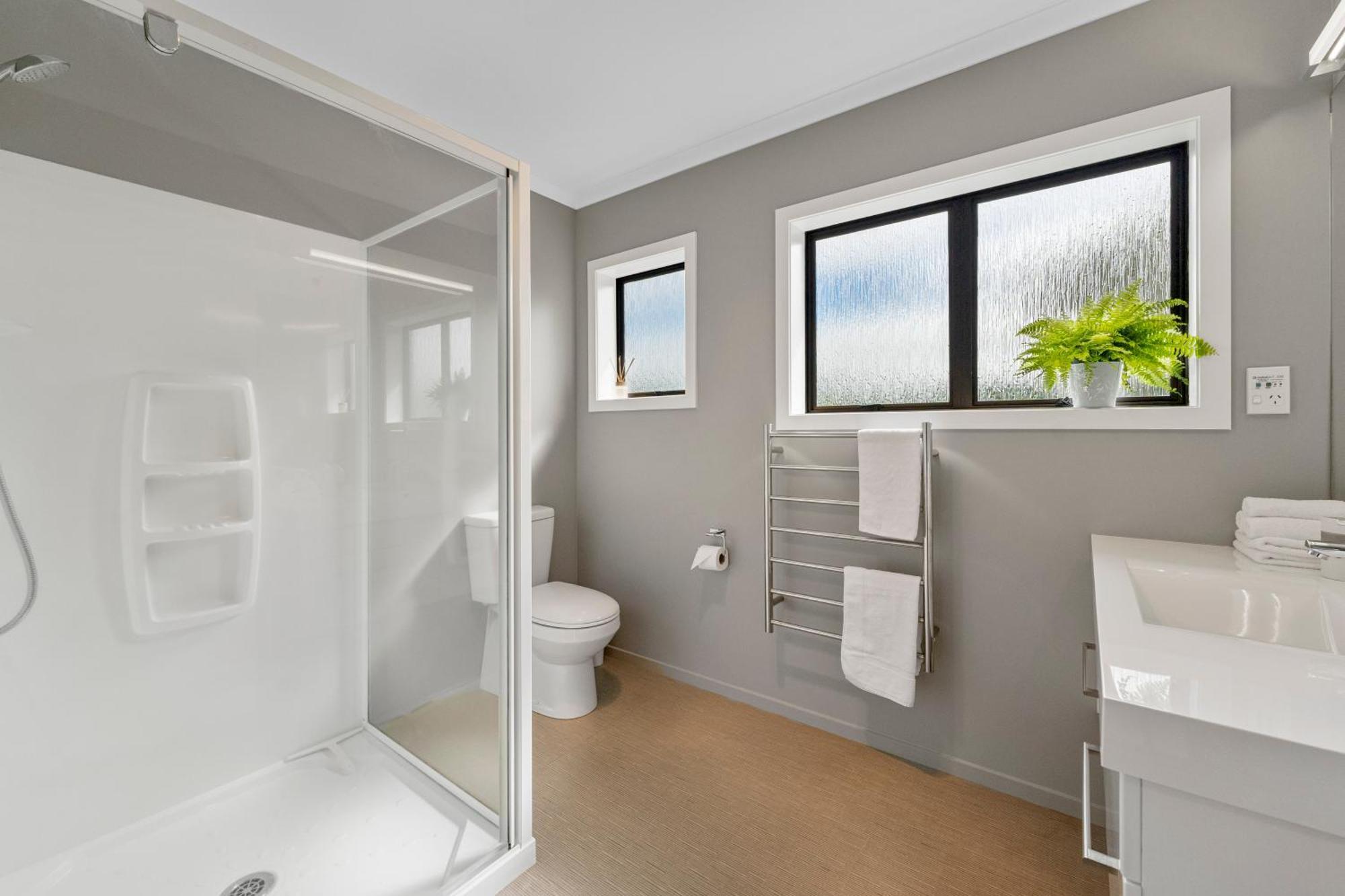 Ngaio Views - Lake Taupo Holiday Home エクステリア 写真