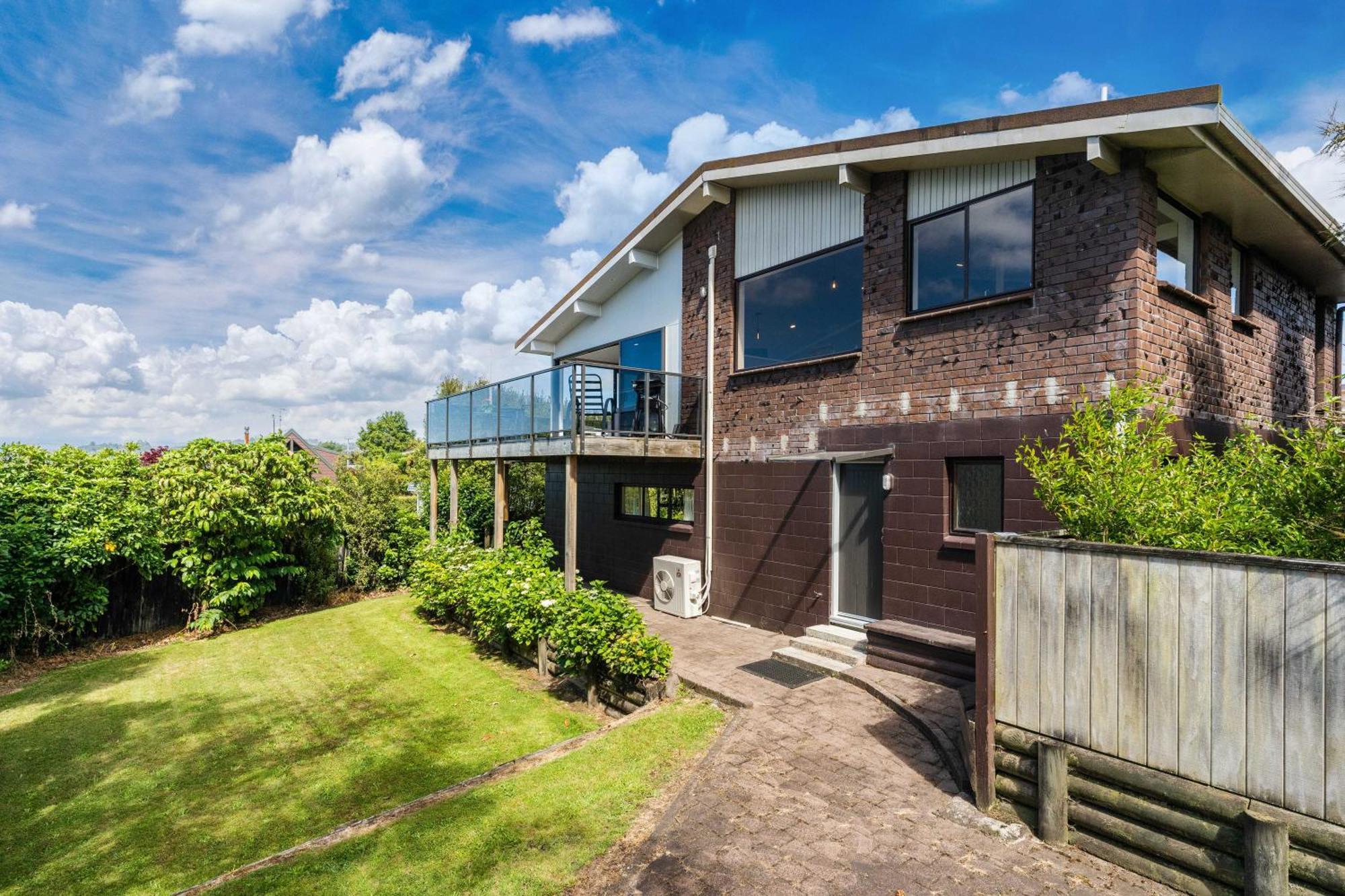 Ngaio Views - Lake Taupo Holiday Home エクステリア 写真