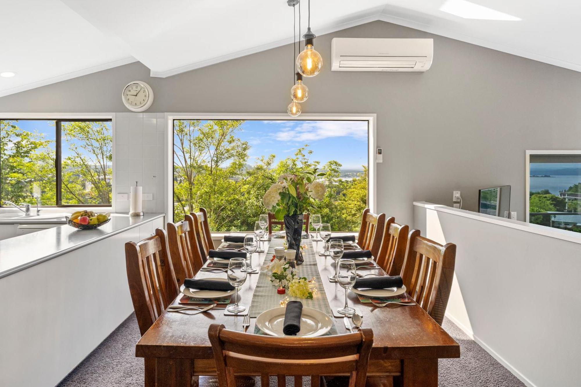 Ngaio Views - Lake Taupo Holiday Home エクステリア 写真